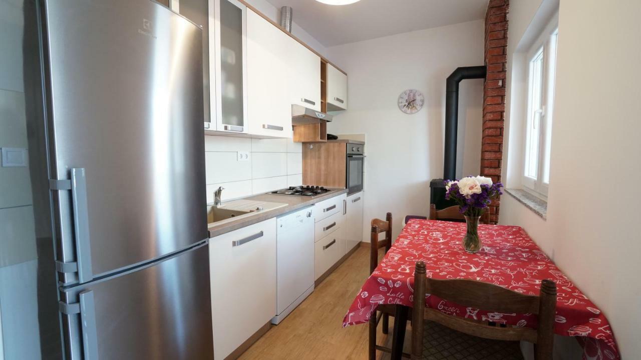 Apartment Ana Винерац Екстериор снимка