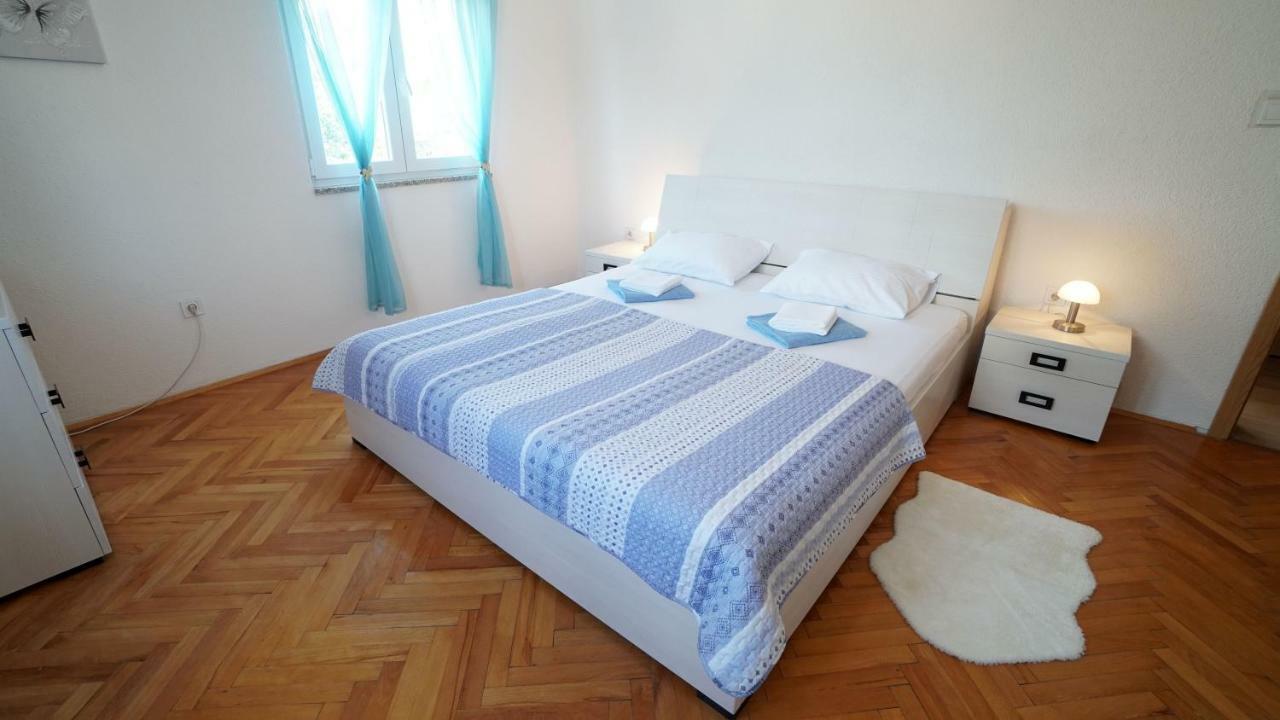 Apartment Ana Винерац Екстериор снимка